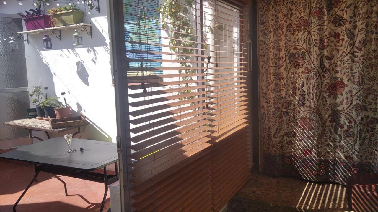Naturalia: La Casita Con Patio Caces Εξωτερικό φωτογραφία