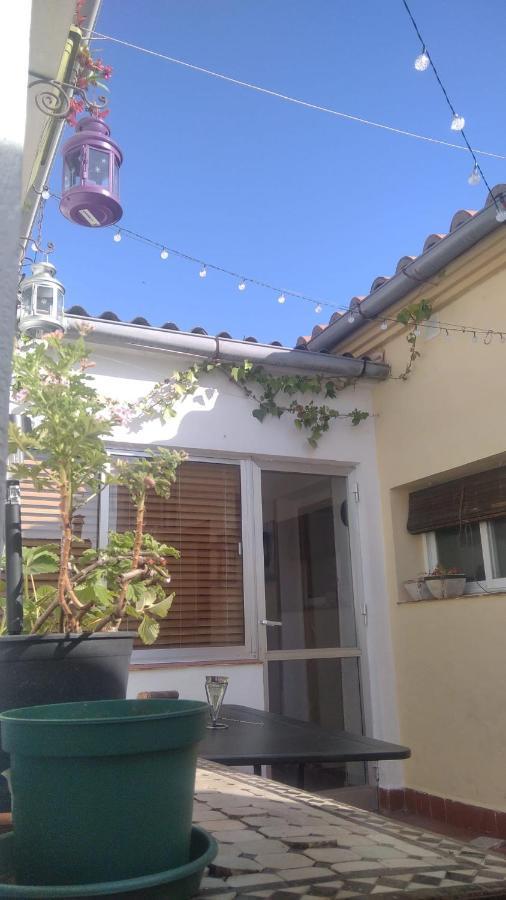Naturalia: La Casita Con Patio Caces Εξωτερικό φωτογραφία